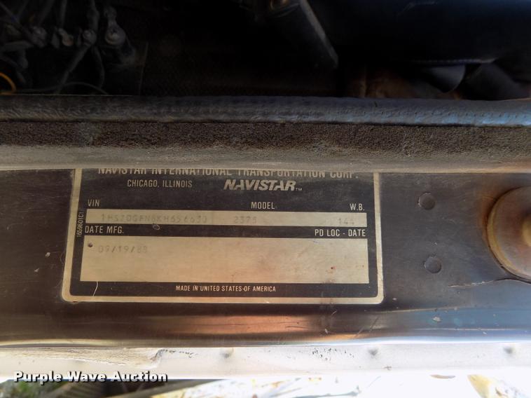 image for item DP9482 1989 International 2375 service truck