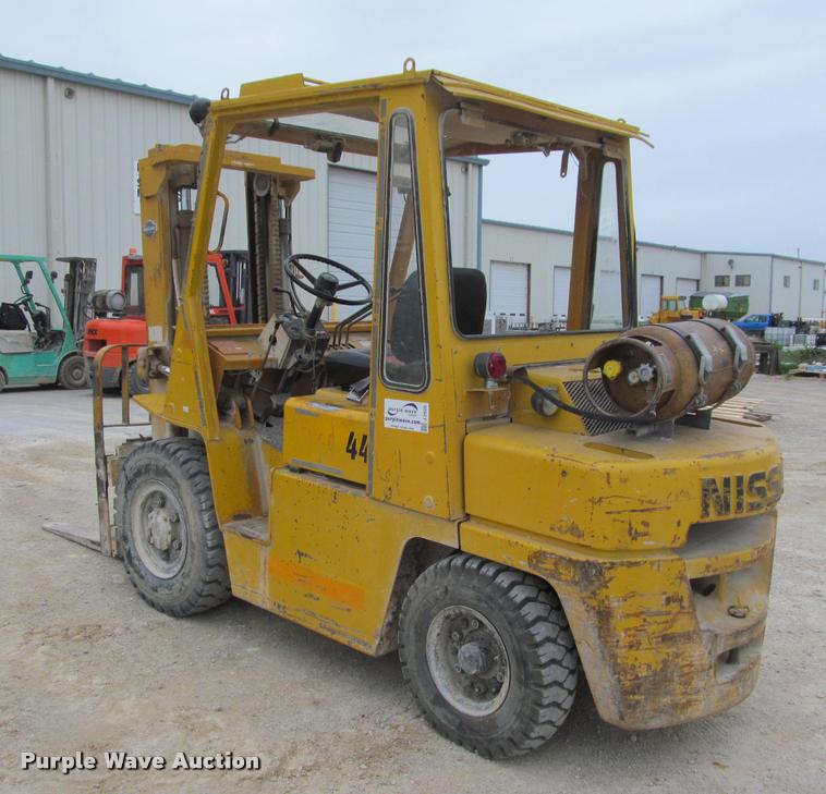 image for item J2520 Nissan UF03 forklift