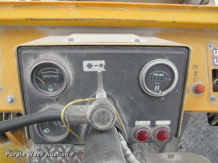 image for item J2520 Nissan UF03 forklift