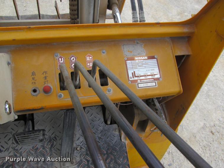image for item J2520 Nissan UF03 forklift