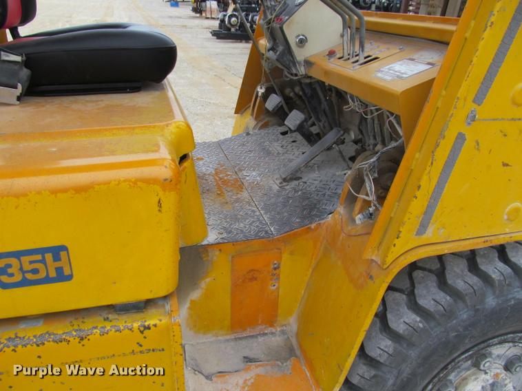 image for item J2520 Nissan UF03 forklift