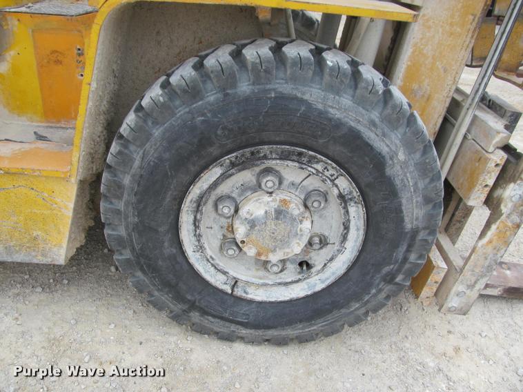 image for item J2520 Nissan UF03 forklift