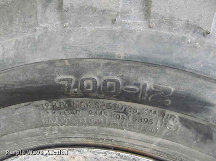 image for item J2520 Nissan UF03 forklift