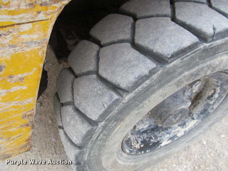 image for item J2520 Nissan UF03 forklift