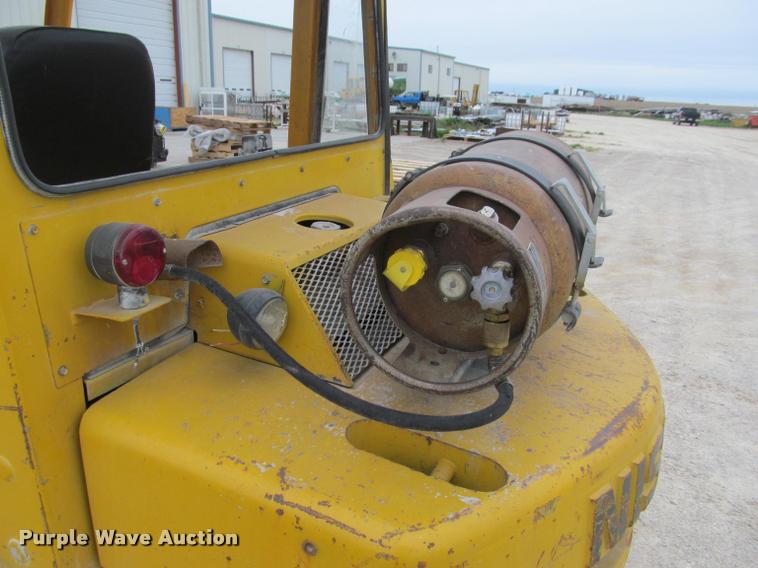 image for item J2520 Nissan UF03 forklift