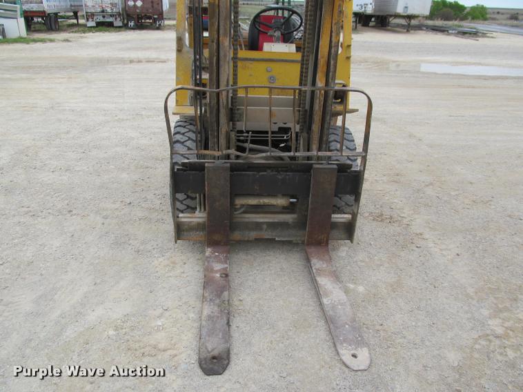 image for item J2520 Nissan UF03 forklift