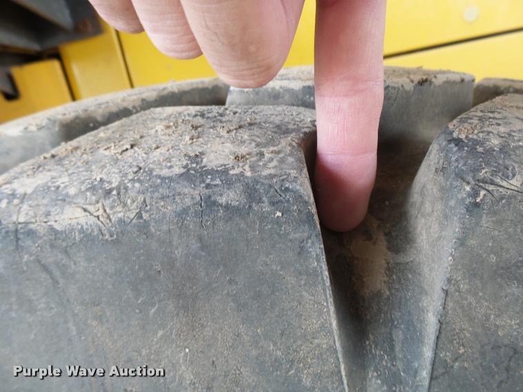 image for item K1897 2003 Komatsu WA180-3MC wheel loader