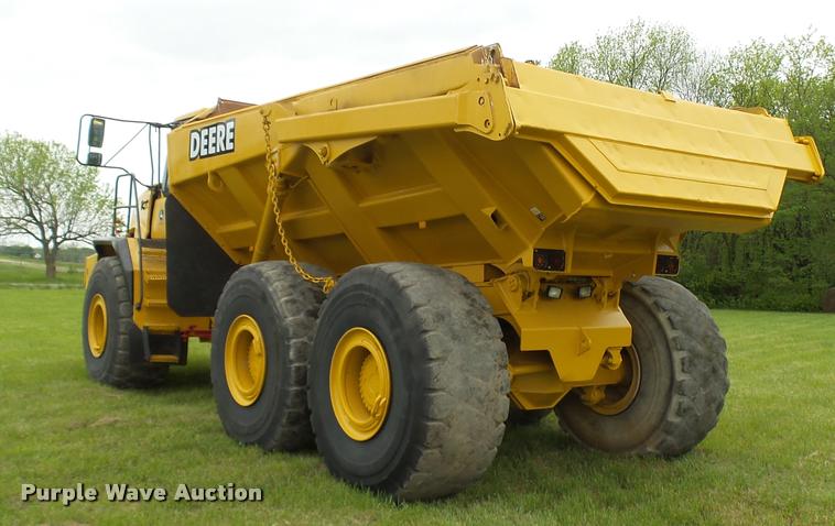 image for item K1898 2005 John Deere 400D haul truck