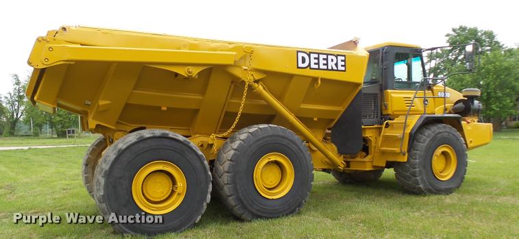 image for item K1898 2005 John Deere 400D haul truck