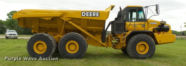 image for item K1898 2005 John Deere 400D haul truck