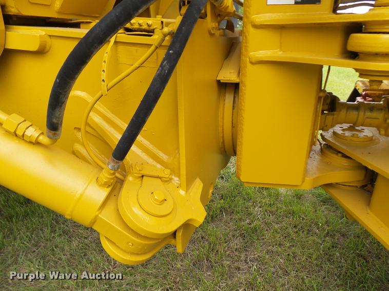 image for item K1898 2005 John Deere 400D haul truck