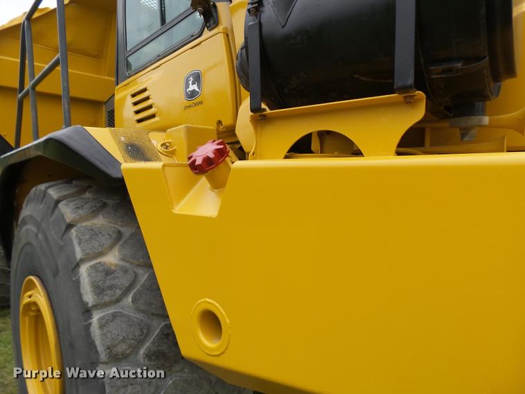 image for item K1898 2005 John Deere 400D haul truck