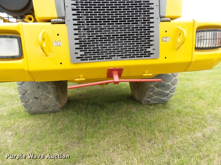 image for item K1898 2005 John Deere 400D haul truck