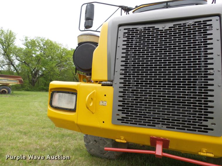 image for item K1898 2005 John Deere 400D haul truck