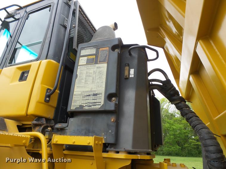 image for item K1898 2005 John Deere 400D haul truck