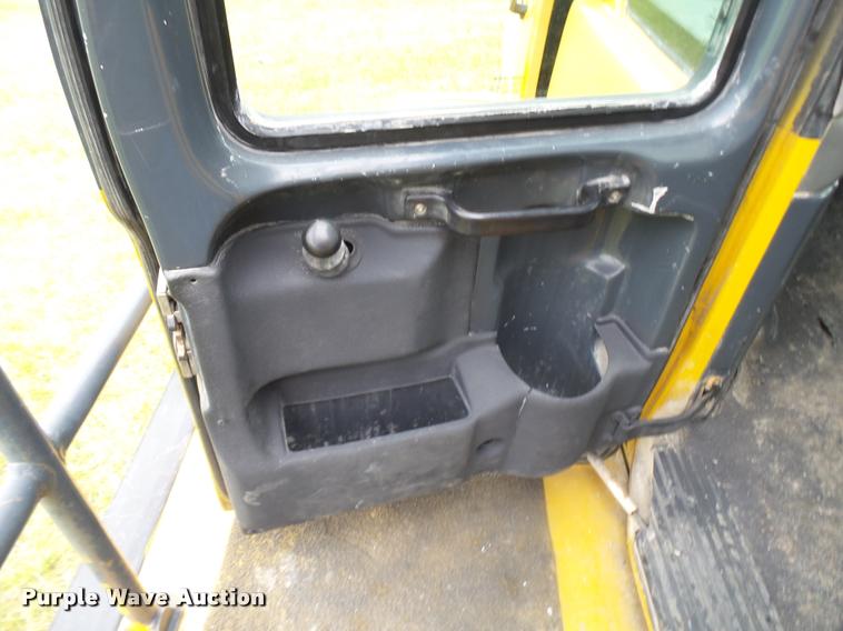 image for item K1898 2005 John Deere 400D haul truck