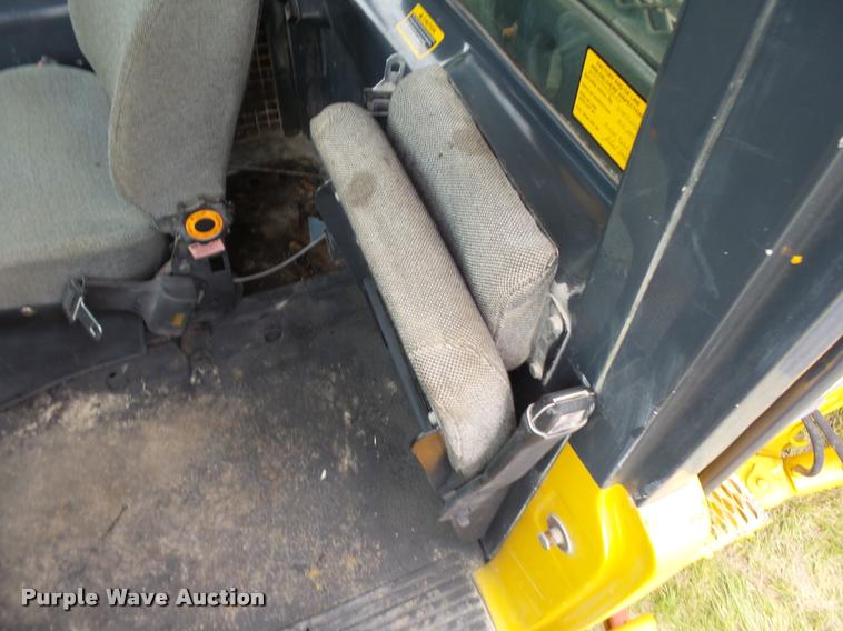 image for item K1898 2005 John Deere 400D haul truck