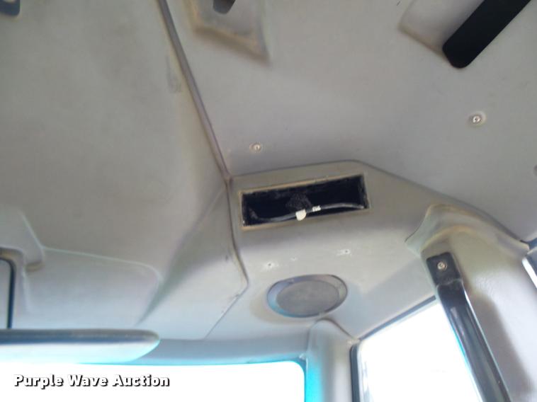 image for item K1898 2005 John Deere 400D haul truck