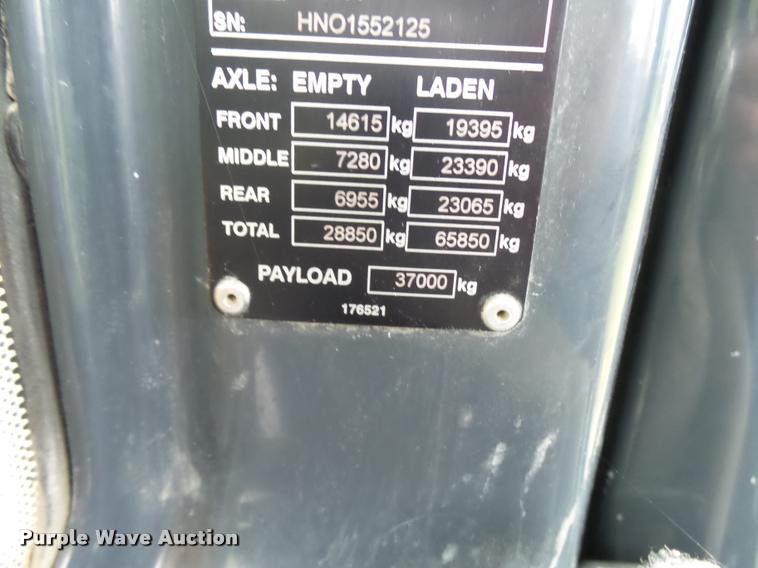 image for item K1898 2005 John Deere 400D haul truck