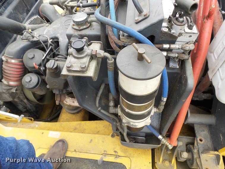 image for item K1898 2005 John Deere 400D haul truck