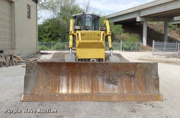 image for item K1903 1999 Komatsu D65PX-12 dozer