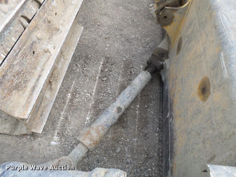 image for item K1903 1999 Komatsu D65PX-12 dozer