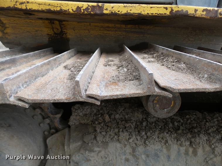 image for item K1903 1999 Komatsu D65PX-12 dozer