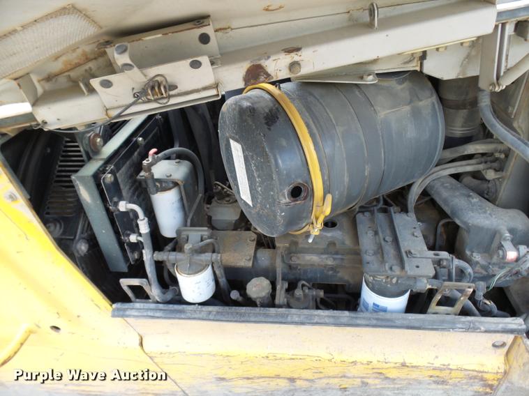 image for item K1903 1999 Komatsu D65PX-12 dozer