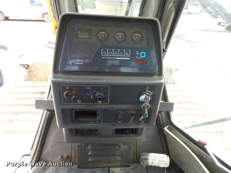 image for item K1903 1999 Komatsu D65PX-12 dozer