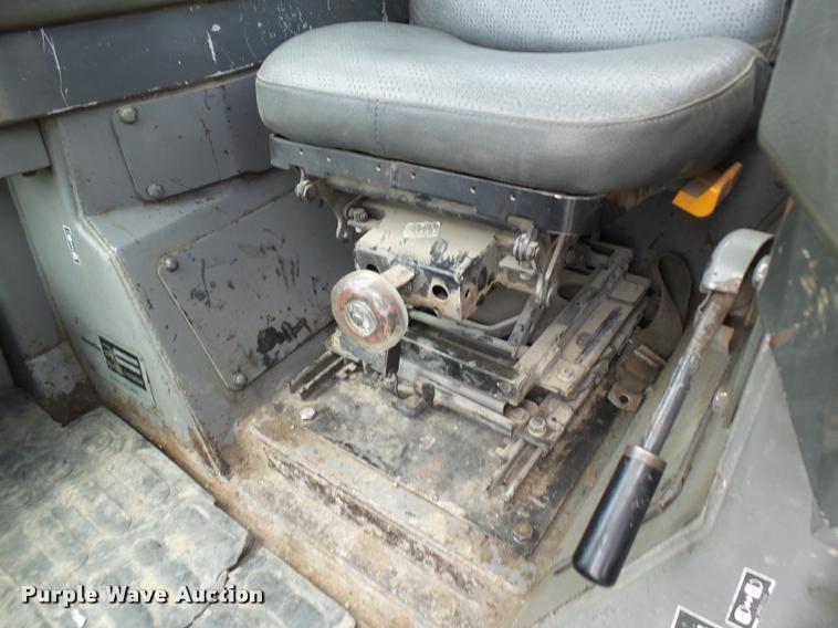 image for item K1903 1999 Komatsu D65PX-12 dozer