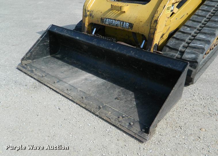 image for item K2575 2009 Caterpillar 279C skid steer