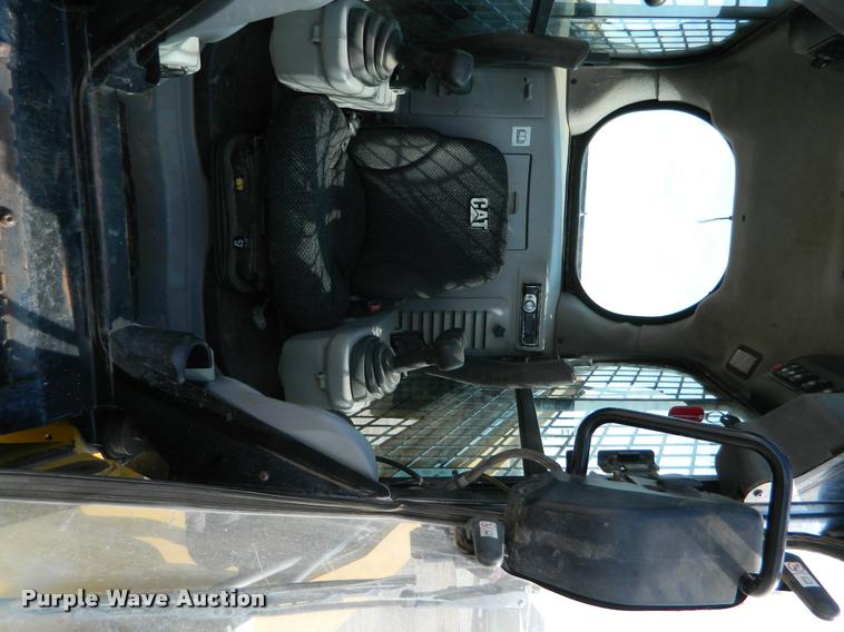 image for item K2575 2009 Caterpillar 279C skid steer