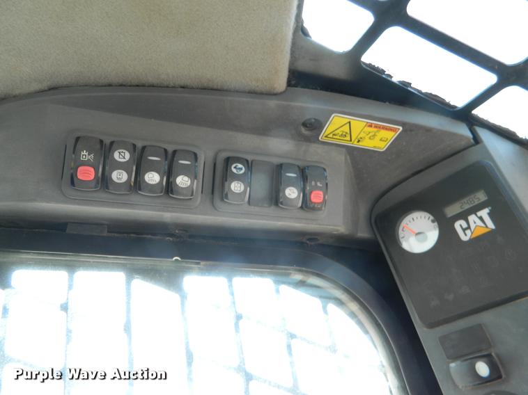 image for item K2575 2009 Caterpillar 279C skid steer