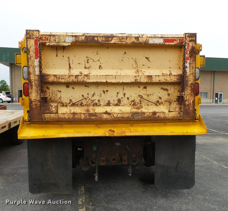image for item K3278 2006 International 7400 dump truck