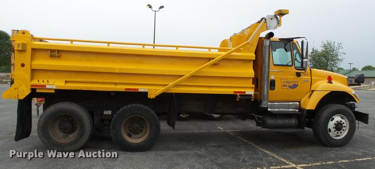 image for item K3278 2006 International 7400 dump truck