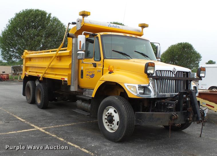 image for item K3278 2006 International 7400 dump truck