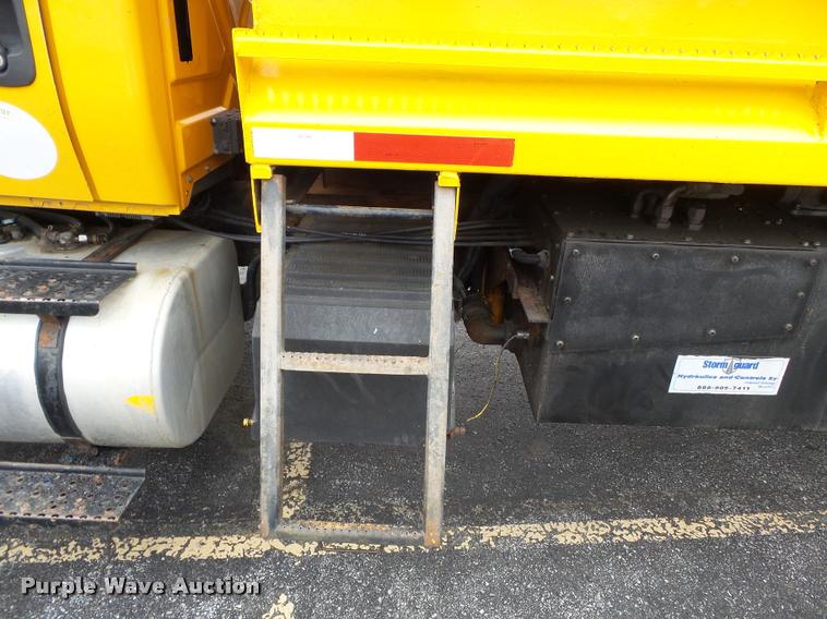 image for item K3278 2006 International 7400 dump truck