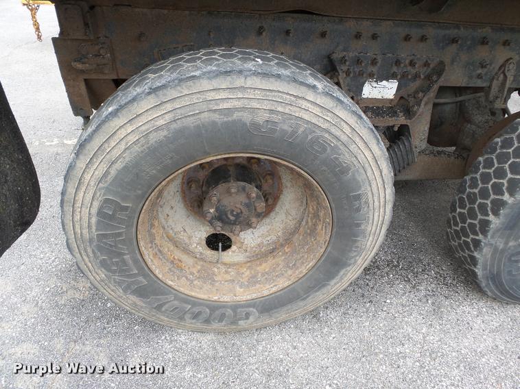 image for item K3278 2006 International 7400 dump truck