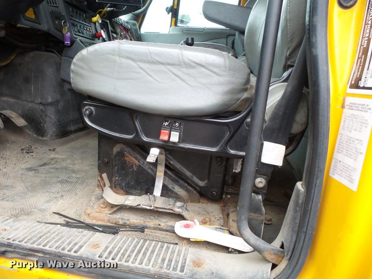 image for item K3278 2006 International 7400 dump truck