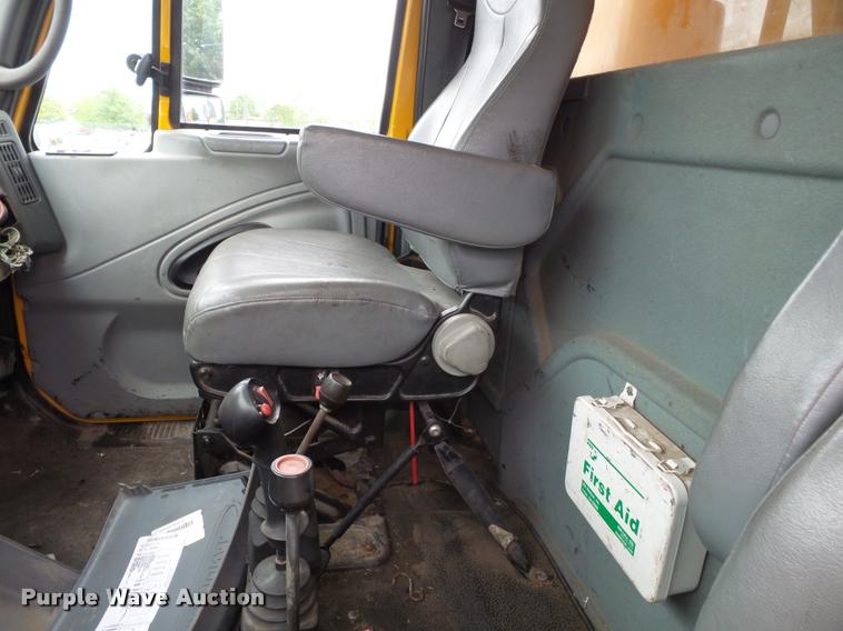 image for item K3278 2006 International 7400 dump truck