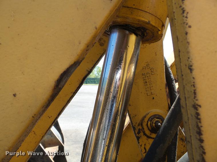 image for item K3279 2002 John Deere 310SG backhoe