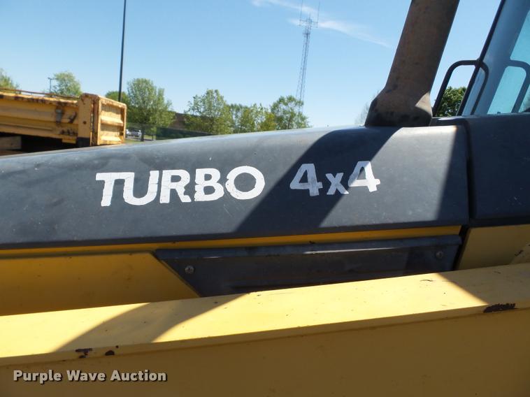 image for item K3279 2002 John Deere 310SG backhoe