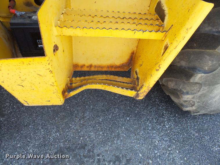 image for item K3279 2002 John Deere 310SG backhoe