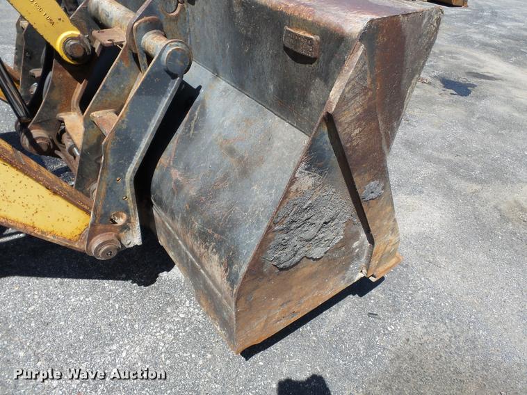 image for item K3279 2002 John Deere 310SG backhoe