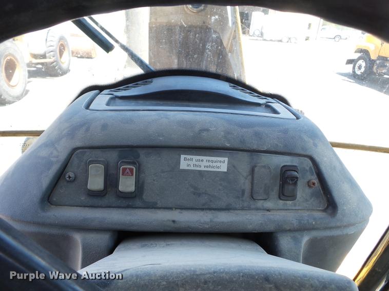 image for item K3279 2002 John Deere 310SG backhoe