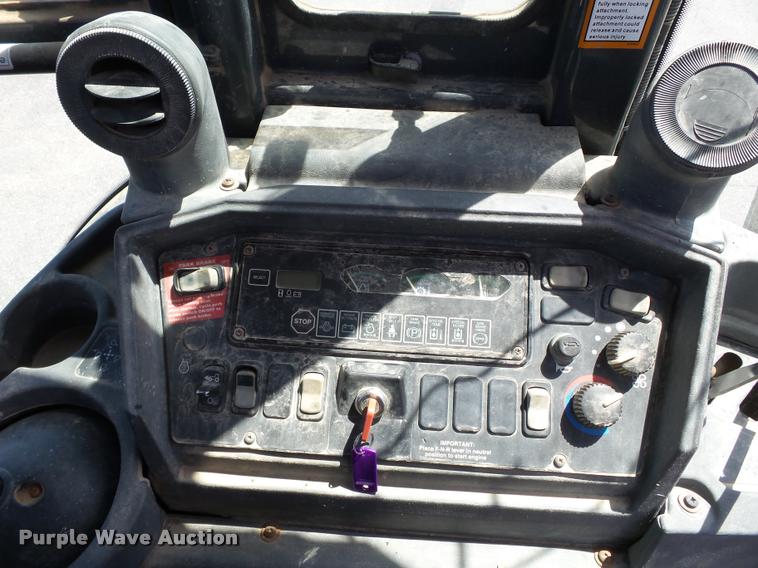 image for item K3279 2002 John Deere 310SG backhoe