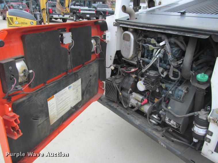 image for item K4759 2012 Bobcat S850 skid steer