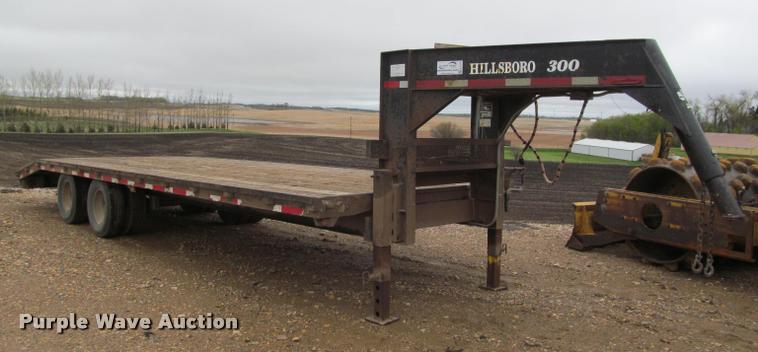 image for item K4775 1999 Hillsboro 326-TD-BT equipment trailer