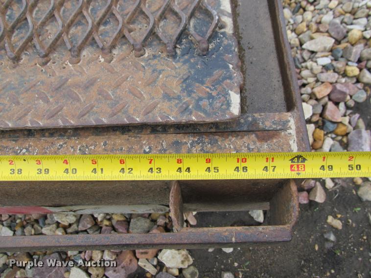 image for item K4775 1999 Hillsboro 326-TD-BT equipment trailer