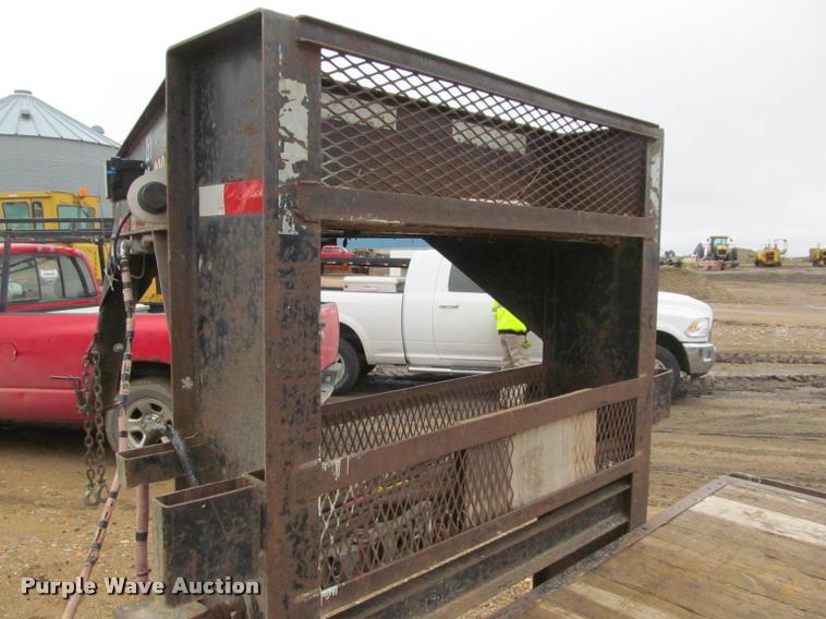 image for item K4775 1999 Hillsboro 326-TD-BT equipment trailer